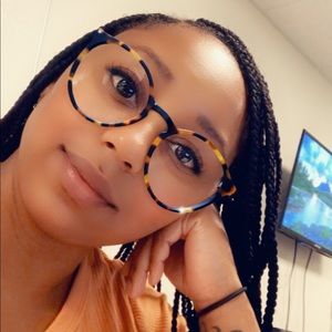 Meet your Posher, Nikki